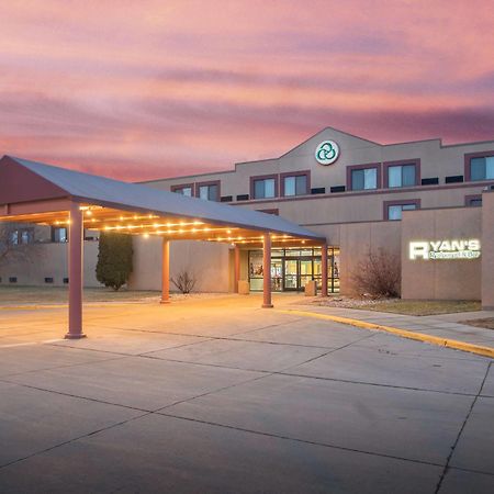 Crossroads Hotel And Huron Event Center Bagian luar foto